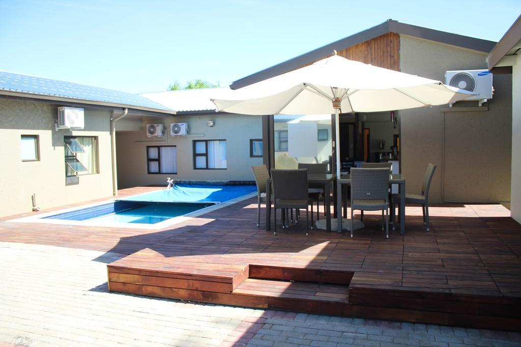 A-Z Boutique Guesthouse Виндхук Экстерьер фото